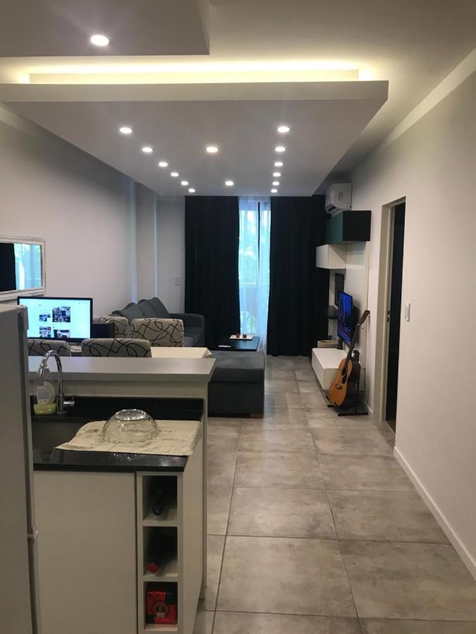 Suite In San Telmo Dormitorio En Suite Con Dos Banos Y Balcon A La Calle Буэнос-Айрес Экстерьер фото