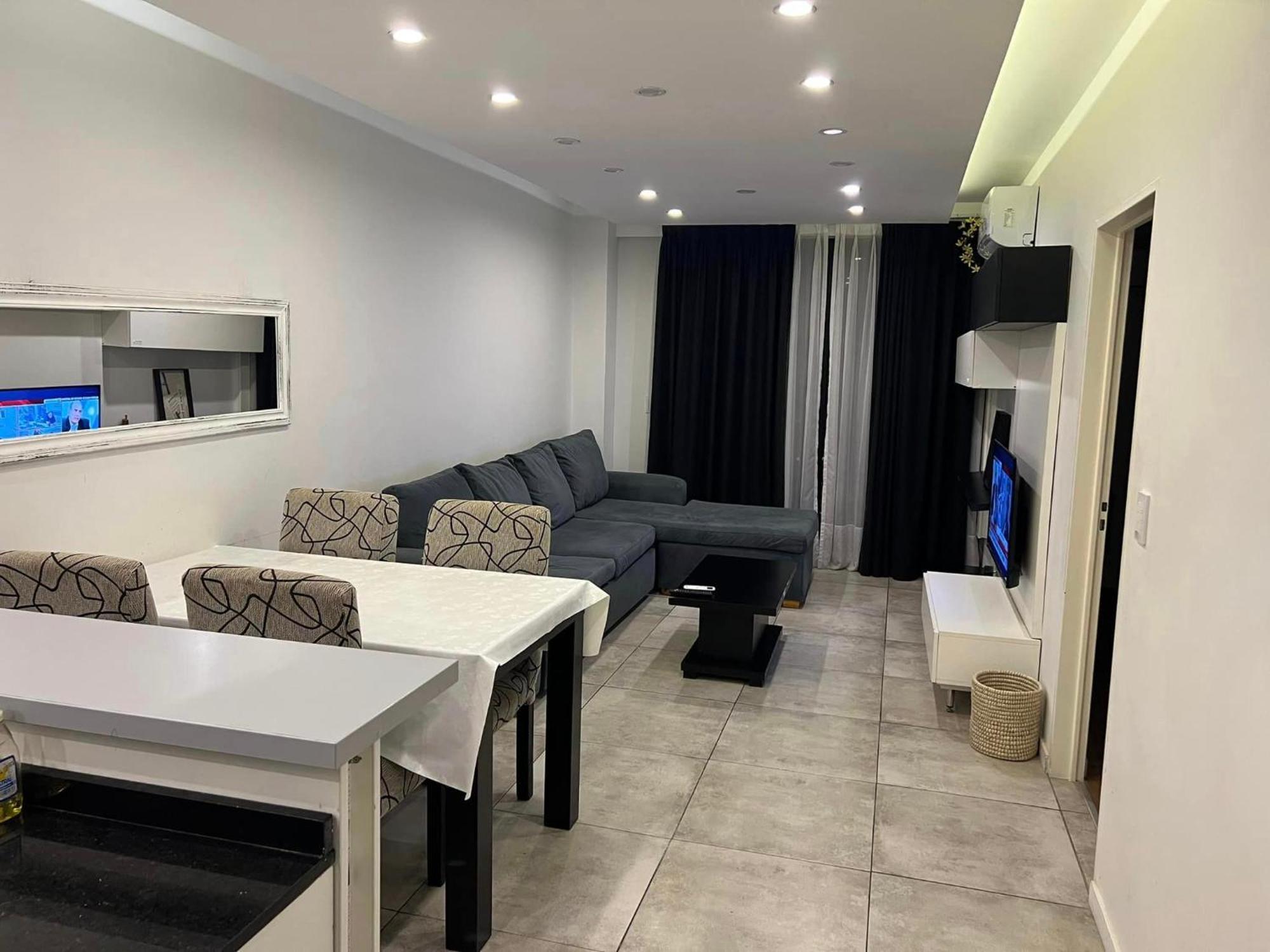 Suite In San Telmo Dormitorio En Suite Con Dos Banos Y Balcon A La Calle Буэнос-Айрес Экстерьер фото